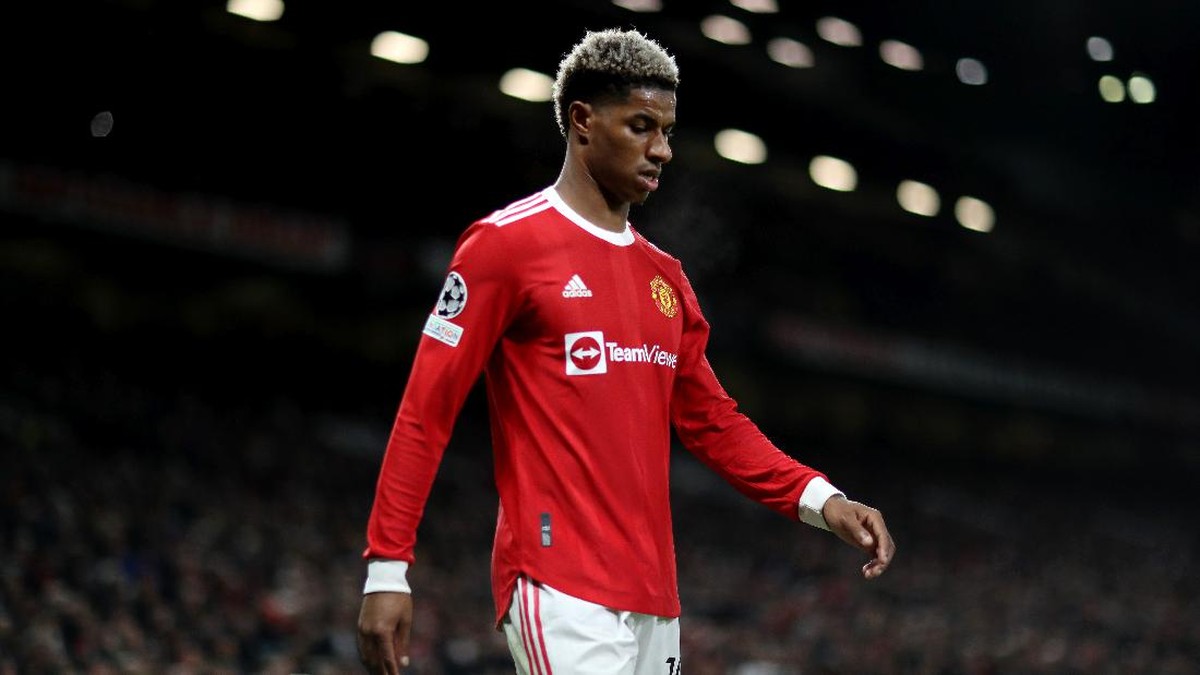 Marcus Rashford malu Manchester United diganyang Liverpool di Old Trafford. (Foto: Getty Images/Naomi Baker)