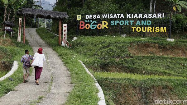 Mengunjungi Desa Wisata Kiarasari yang Asri