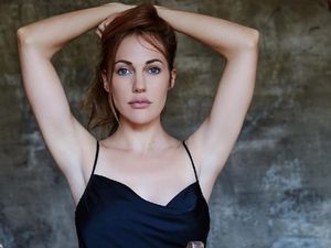 Meryem Uzerli, Bintang Abad Kejayaan Wajahnya Berubah Terus