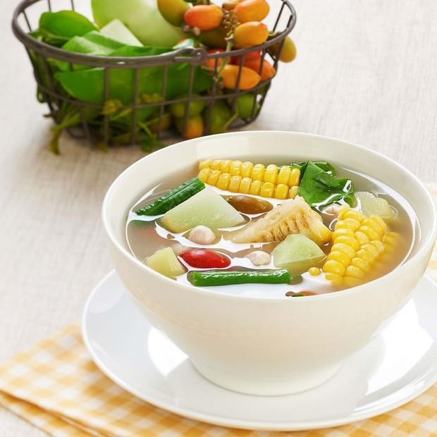 Nggak perlu khawatir gendut, menu sayur asem dijamin rendah kalori/Foto: pinterest.com/Masakan Indonesia