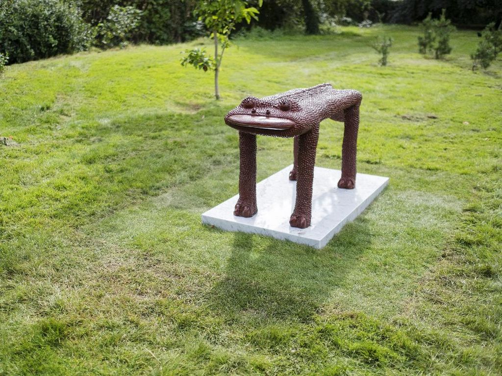 Patung Karya Seniman Indonesia Yunizar Mejeng di London Patung Karya Seniman Indonesia Yunizar Mejeng di London
