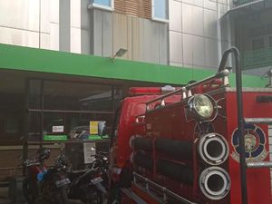 Pecah Ketuban, Ibu di Makassar Nyaris Lahiran di Mobil Damkar