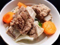 3 Resep Sop Daging Kuah Bening yang Gurih untuk Hangatkan Badan