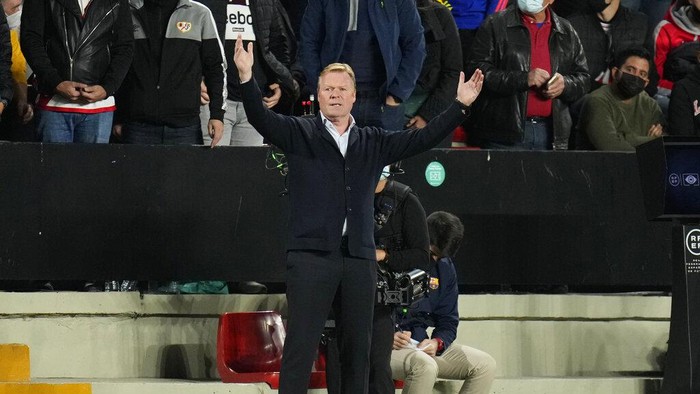 Ronald Koeman Barcelona's head coach Ronald Koeman gestures during a Spanish La Liga soccer match between Rayo Vallecano and FC Barcelona at the Vallecas stadium in Madrid, Spain, Wednesday, Oct. 27, 2021. (AP Photo/Manu Fernandez)