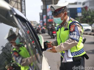 Hari Pertama Sanksi Ganjil Genap di 13 Titik DKI: 773 Kendaraan Ditilang