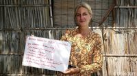 Semangat Bule di Papua Ajarkan Anak-anak Bahasa Inggris-Indonesia