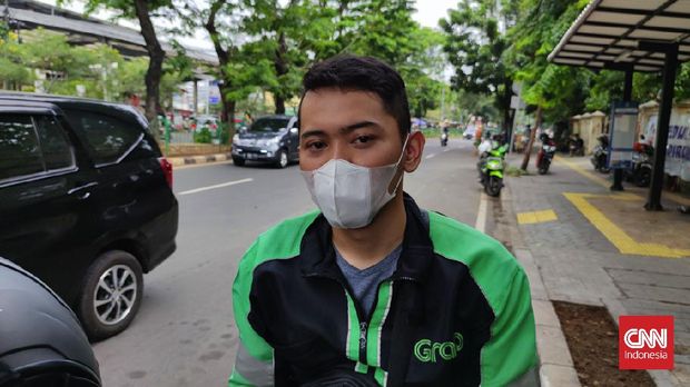 Suara Arus Bawah, Ramai Penolakan Masyarakat Terkait Rencana Tes PCR Sebagai Syarat Utama Perjalanan Romadhona