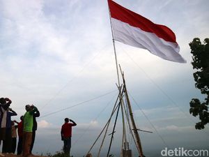 Sumpah Pemuda, Bendera Raksasa Dikibarkan di Pegunungan Patiayam
