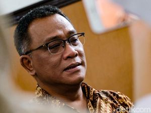 Jumhur Tetap Tak Terima Divonis: Tanya Pemerintah Kenapa Saya Ditahan? Jumhur Tetap Tak Terima Divonis: Tanya Pemerintah Kenapa Saya Ditahan?