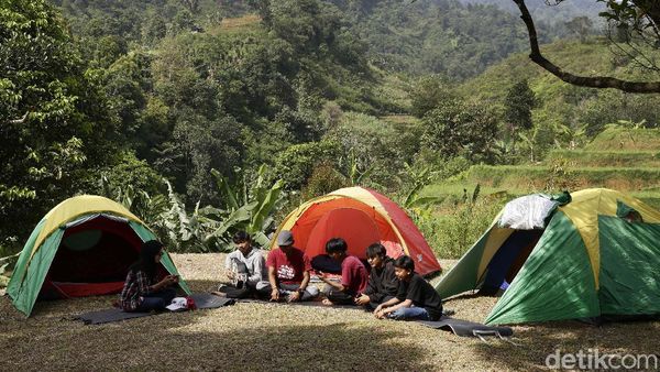 Yuk Kemping di Desa Wisata Kiarasari Bogor