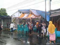Hujan Es dan Angin Kencang Porak-Porandakan Belasan Rumah di Sidoarjo