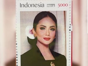 Kok Bisa Foto Krisdayanti Mejeng di Prangko? Begini Cara Bikinnya