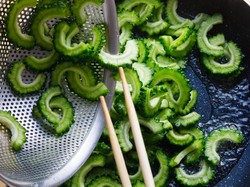 Meski Rasanya Pahit, Pare Punya 5 Manfaat Kesehatan yang Efeknya Nggak Kaleng-kaleng