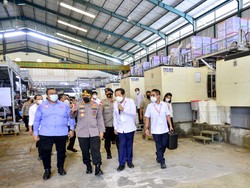 Kapolri Minta Buruh Tetap Patuhi Prokes dan Ikut Vaksinasi