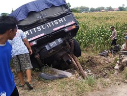 Motor Tertabrak Pikap, Pelajar di Ponorogo Tewas Terlindas