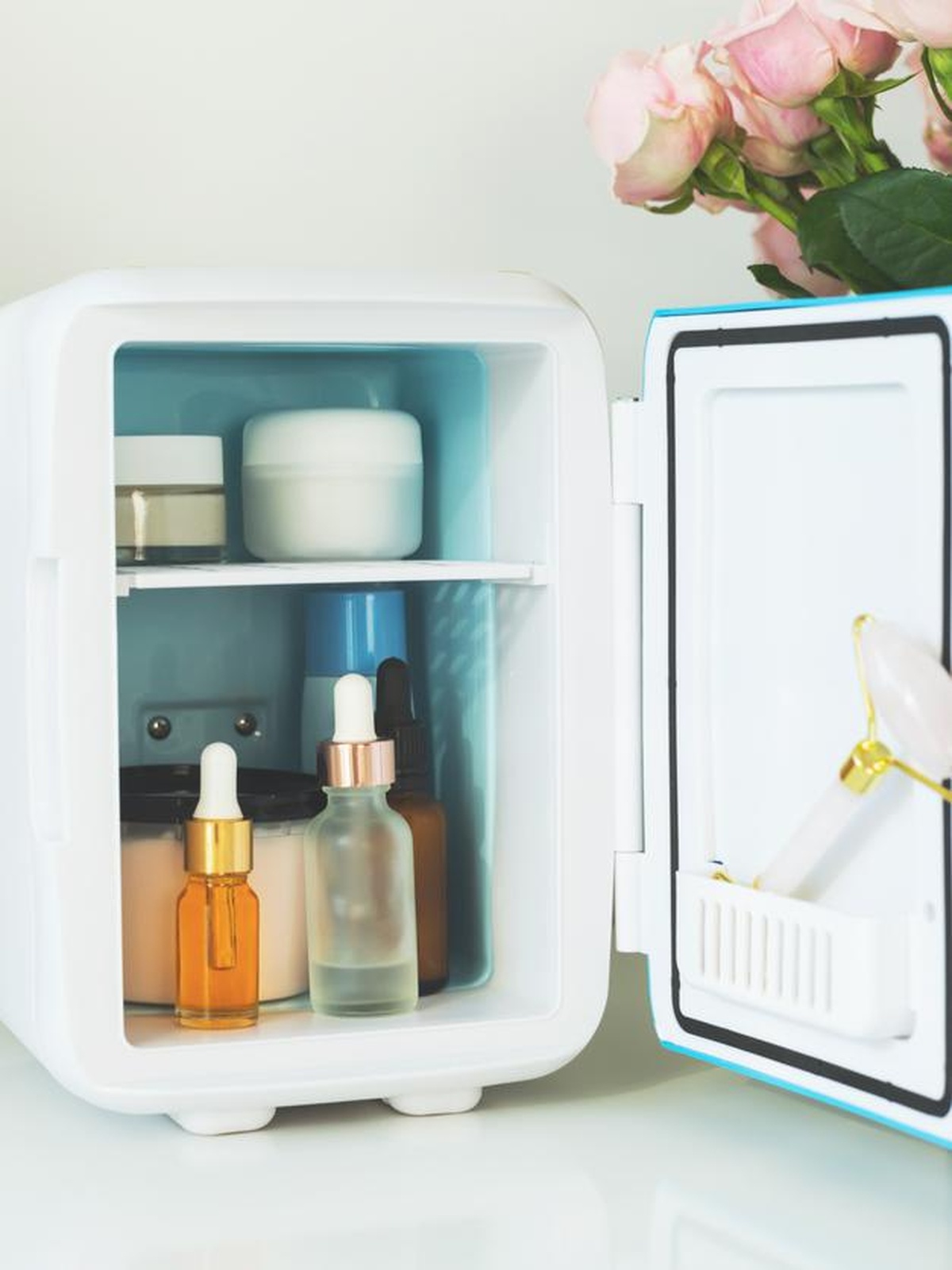 Benarkah Suhu Dingin Kulkas Bikin Skincare Lebih Maksimal?
