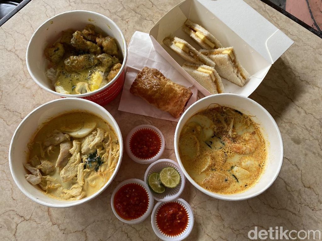 Laksatiam : Gurihnya Laksa dan Chicken Curry Rice ala Singapura di Petak Enam