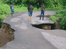 Lebak Diterjang Banjir dan Longsor, Jembatan Ambles-Ratusan Rumah Terendam