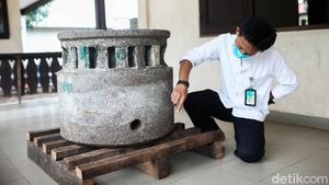Wujud Batu Bersejarah Abad 17 yang Ditemukan di Jalan TB Simatupang Jaktim