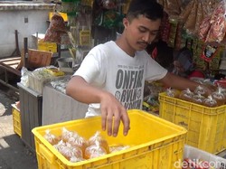 Cara Emak-emak di Bandung Siasati Mahalnya Minyak Goreng Curah