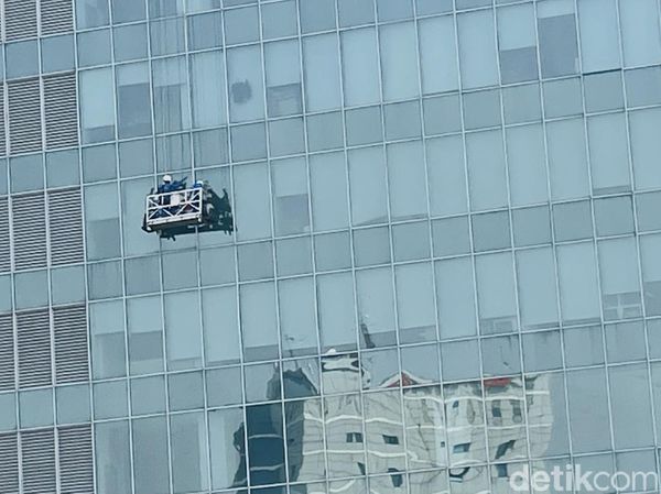 Pemeliharaan dan Perawatan Gedung Pencakar Langit di Musim Hujan
