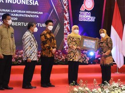 5 Kali Raih WTP, Pemkot Mojokerto Terima Plakat Penghargaan