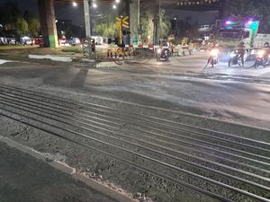 detikcom Do Your Magic: Perlintasan Sebidang Juga Rusak Dekat Stasiun Grogol