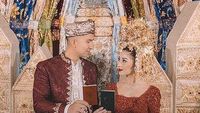 10 Foto Artis Menikah Dengan Adat Minang, Enzy Storia Anggun Pakai Suntiang