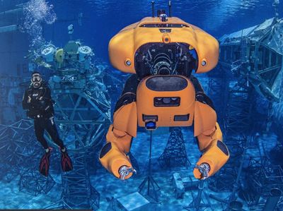 robot pekerja bawah air
