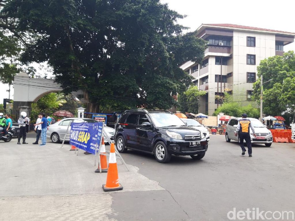 Sabtu Minggu Ganjil Genap PPKM Berlaku atau Tidak di Jakarta? Ini Infonya Sabtu Minggu Ganjil Genap PPKM Berlaku atau Tidak di Jakarta? Ini Infonya