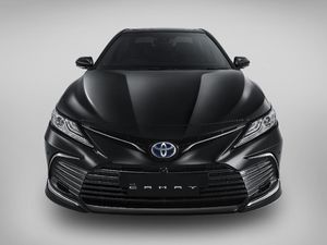 Selamat Datang New Camry Hybrid, Harganya di Bawah Rp 800 Juta Selamat Datang New Camry Hybrid, Harganya di Bawah Rp 800 Juta
