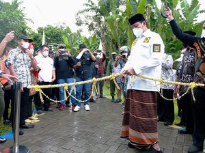 Pemprov Banten Resmikan Jalan Lingkungan di Kabupaten Pandeglang Pemprov Banten Resmikan Jalan Lingkungan di Kabupaten Pandeglang