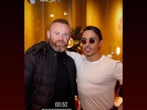 Salt Bae Kegirangan Restorannya Dikunjungi Wayne Rooney