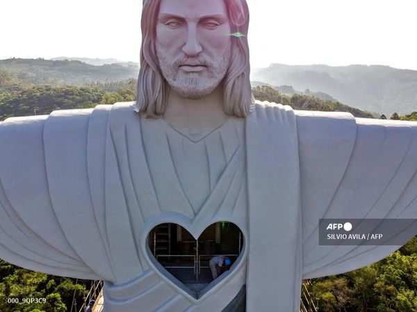 Ada Patung Yesus Terbaru Lagi Dibangun Nih di Brasil