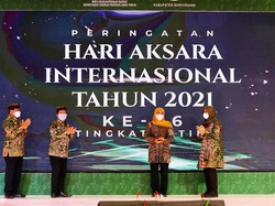 Momen Gubernur Khofifah Hadiri Puncak Peringatan Hari Aksara di Banyuwangi