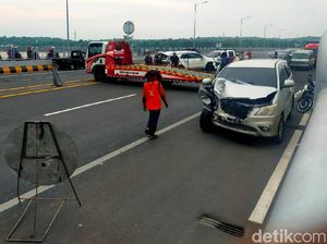 Begini Kondisi Dua Mobil yang Kecelakaan di Suramadu