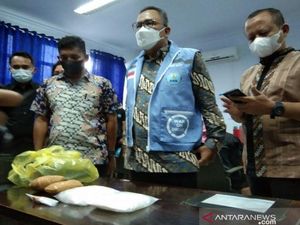Pasutri Ditangkap di Bandara Haluoleo, Sembunyikan Sabu 1 Kg di Pakaian Dalam Pasutri Ditangkap di Bandara Haluoleo, Sembunyikan Sabu 1 Kg di Pakaian Dalam
