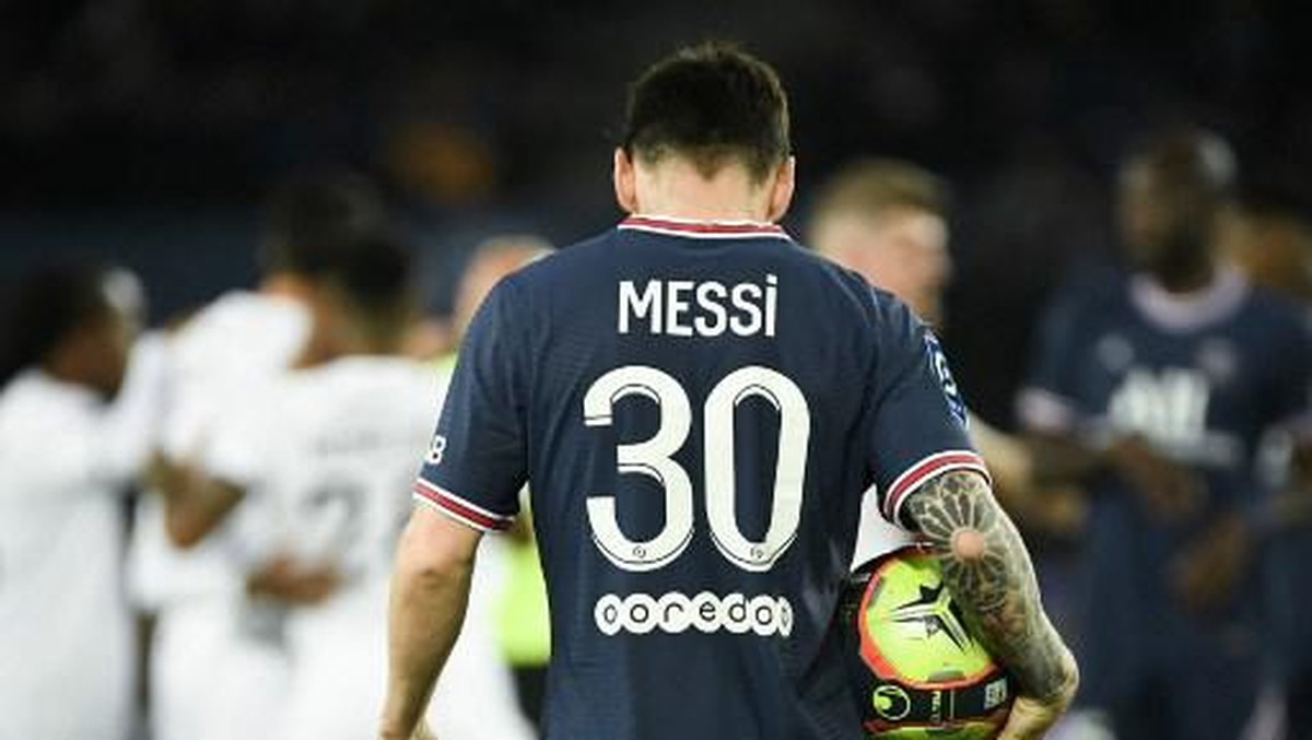 Lionel Messi diganti serangan PSG justru lebih bertaji (Foto: AFP/BERTRAND GUAY)