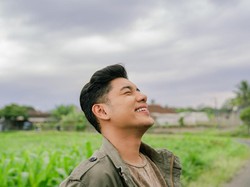 Jaz Ajak Penggemar Bersyukur Lewat Lucky Ones