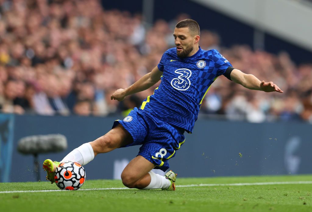 LONDON, ENGLAND - AUGUST 22: Mateo Kovacic of Chelsea in action during the Premier League match between Arsenal  and  Chelsea at Emirates Stadium on August 22, 2021 in London, England. (Photo by Michael Regan/Getty Images)