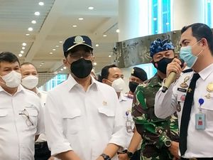 Menhub Cek Simulasi Kedatangan Turis Asing di Bandara Ngurah Rai Bali