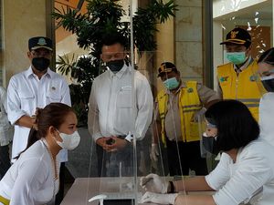 Menhub Minta TNI-Polri Kawal Karantina di Bali agar Wisman Tak Kabur