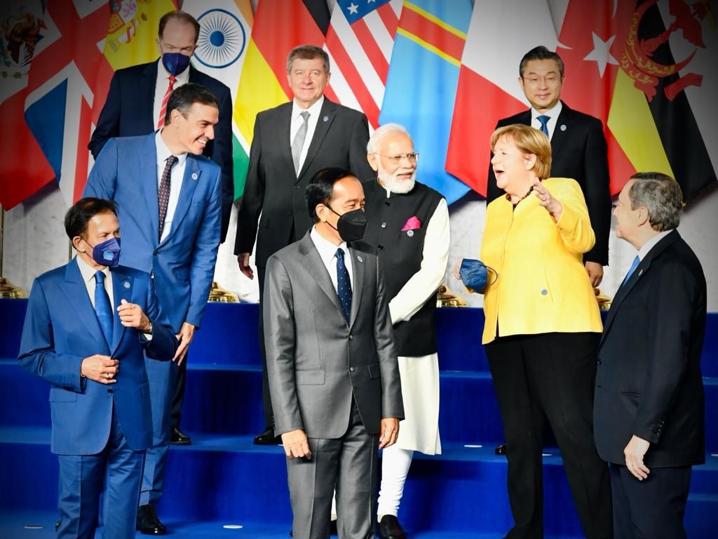 Momen Jokowi Berbincang dengan Pemimpin Dunia di KTT G20