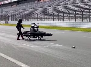 Motor Terbang yang Bakal Dijual Rp 9,5 Miliaran Motor Terbang yang Bakal Dijual Rp 9,5 Miliaran