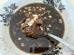 Suedep Puol! Cicip Rawon Empal dan Rawon Daging di Probolinggo