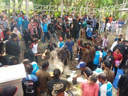 Mendhak Sangring Masuk Warisan Budaya Tak Benda, Jamuan Makan Dimasak Kaum Adam