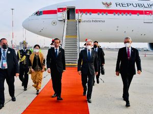 Mengenal Esti Andayani, Dubes RI untuk Italia yang Jemput Jokowi Berkebaya