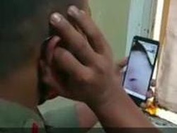 Mengharukan, Brimob Azani Anaknya Via Video Call Saat Bertugas di Papua