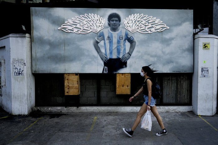 Mural dan monumen Maradona akan diresmikan bertepatan dengan hari lahir sang legenda sepakbola, 30 Oktober. Maradona meninggal 25 November tahun lalu.