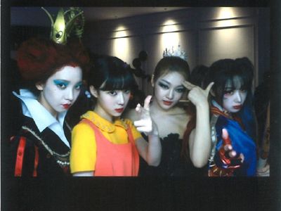 Potret aespa saat Halloween, Jadi Boneka Squid Game hingga Black Swan